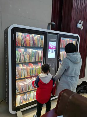智能书柜是书香校园最佳体现，是看得见的中国梦